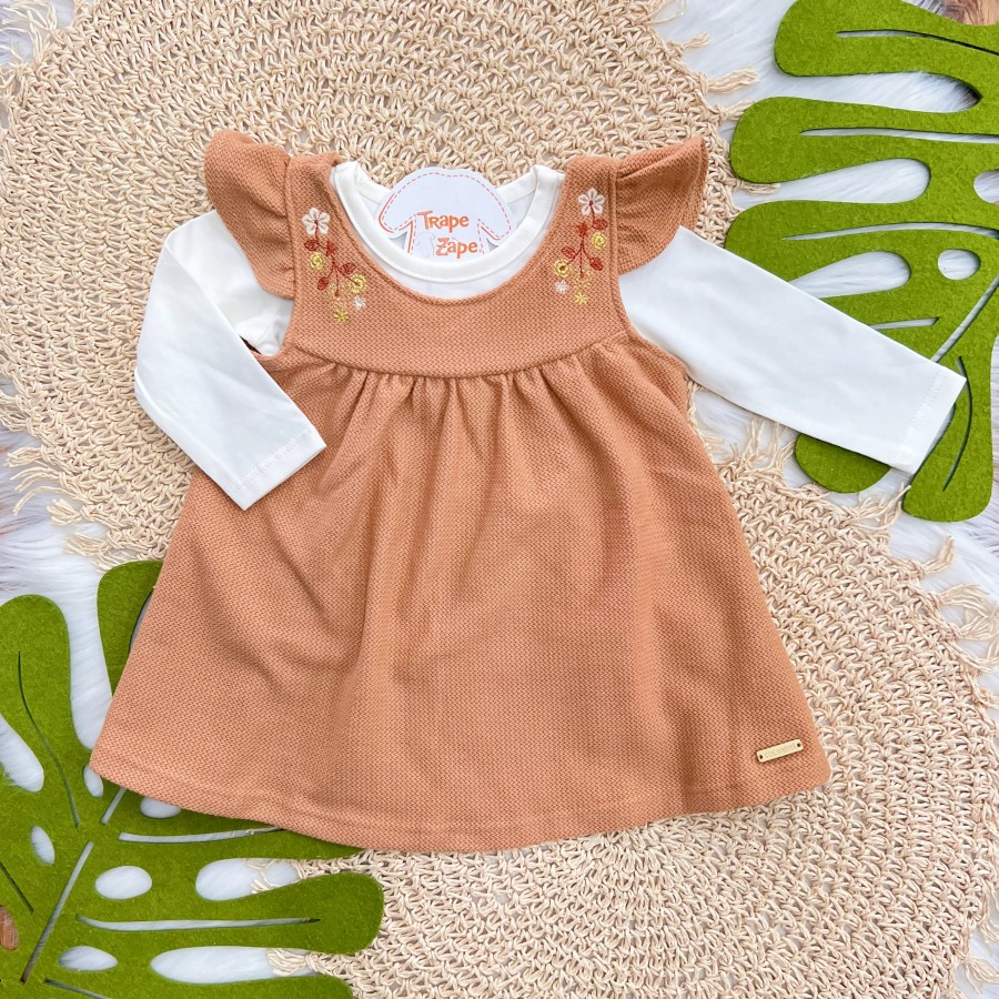 Conj. Blusa Manga Longa e Salopete com Flores Bordadas - Marrom e Off White